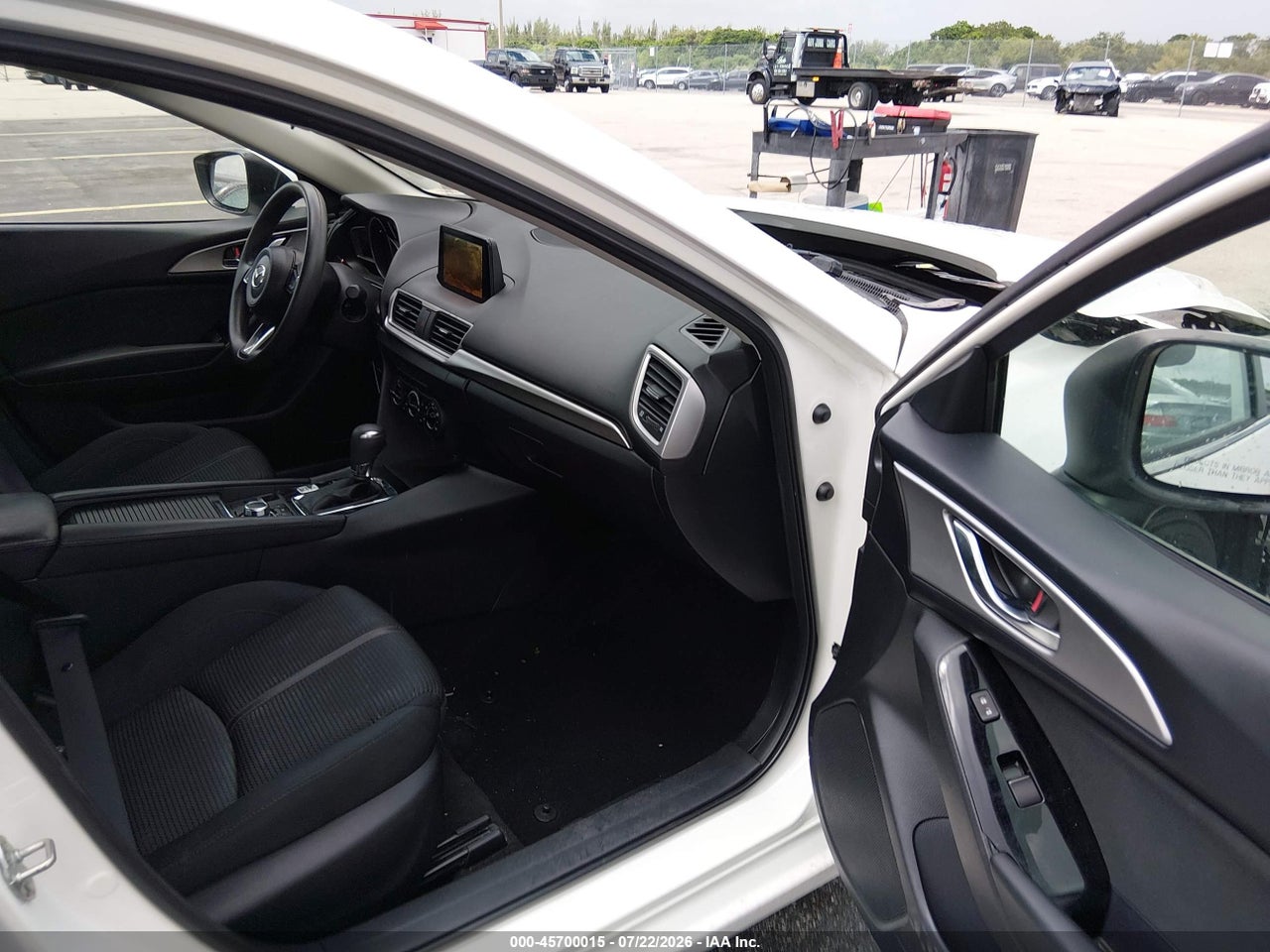 2017 MAZDA MAZDA3 SPORT · 5/11