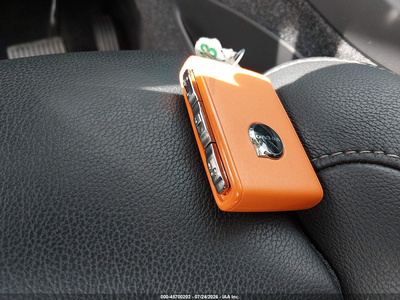 YV4L12UE0S2****** · 2025 VOLVO XC40 B5 PLUS BRIGHT THEME · 11/11