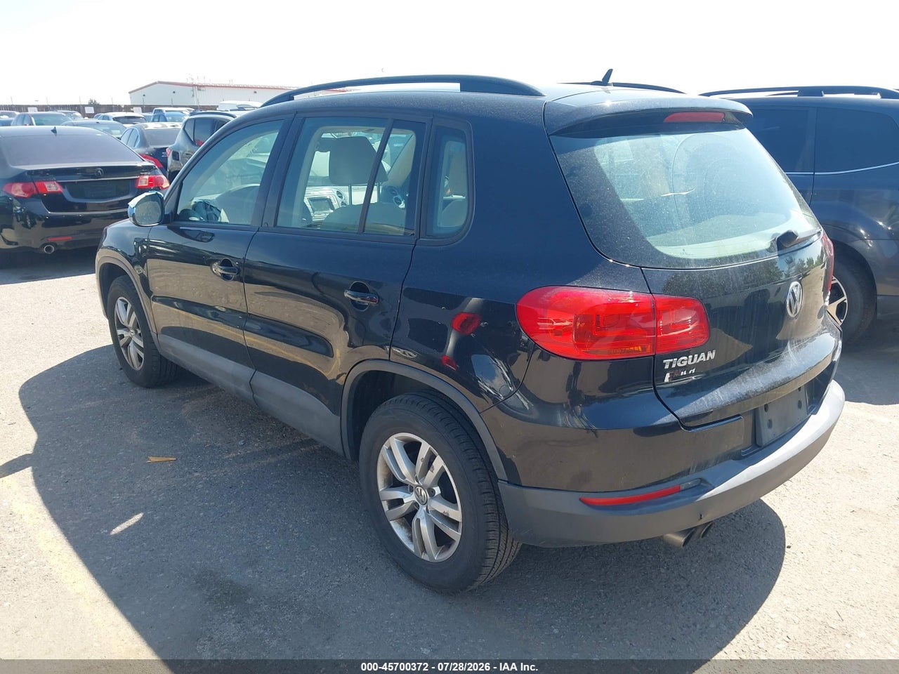 2016 VOLKSWAGEN TIGUAN S · 3/11