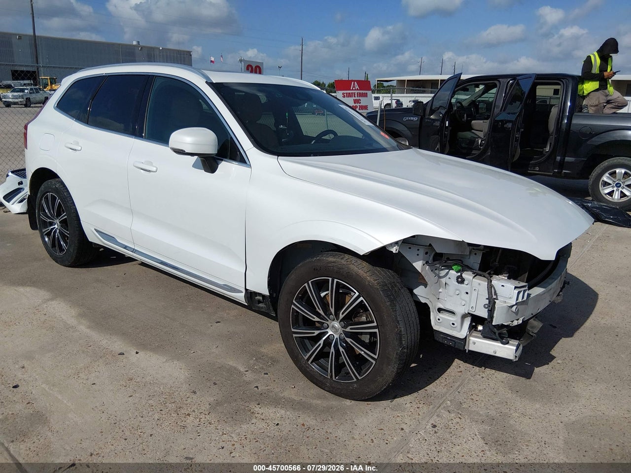 LYV102DLXKB****** · 2019 VOLVO XC60 T5 INSCRIPTION