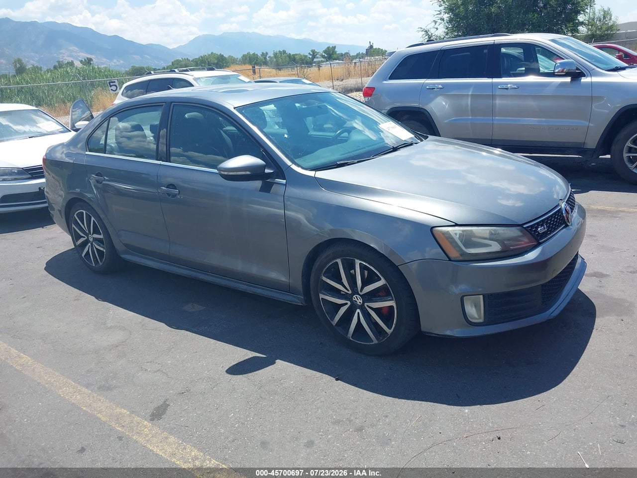 3VW467AJ2DM****** · 2013 VOLKSWAGEN JETTA GLI AUTOBAHN W/NAV