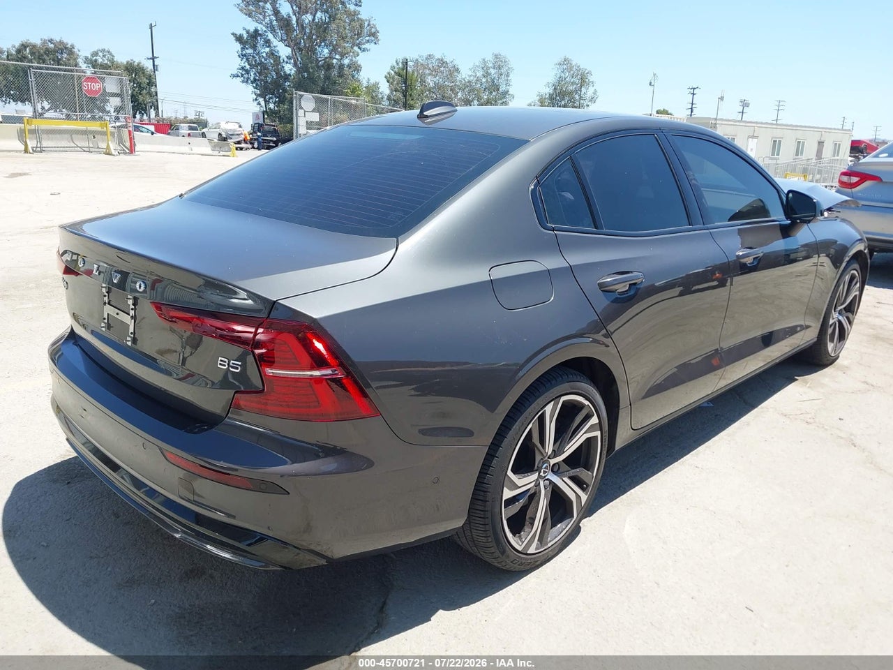 2024 VOLVO S60 B5 PLUS DARK THEME · 4/11