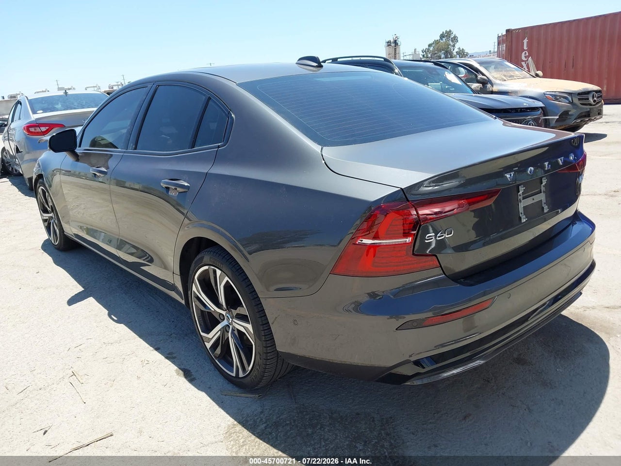 2024 VOLVO S60 B5 PLUS DARK THEME · 3/11