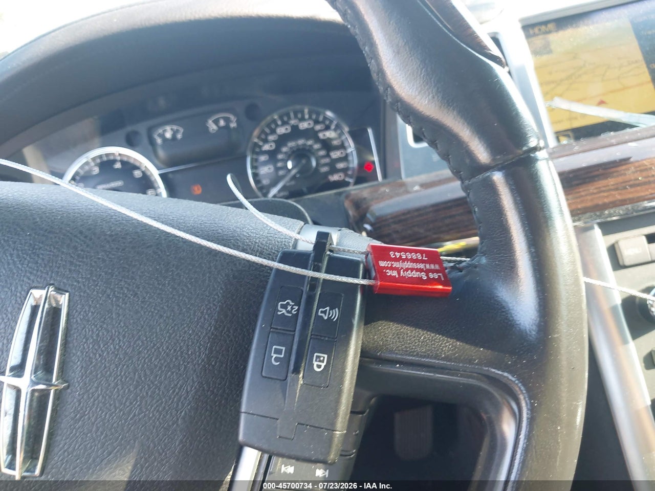 1LNHM93R49G****** · 2009 LINCOLN MKS   · 11/11