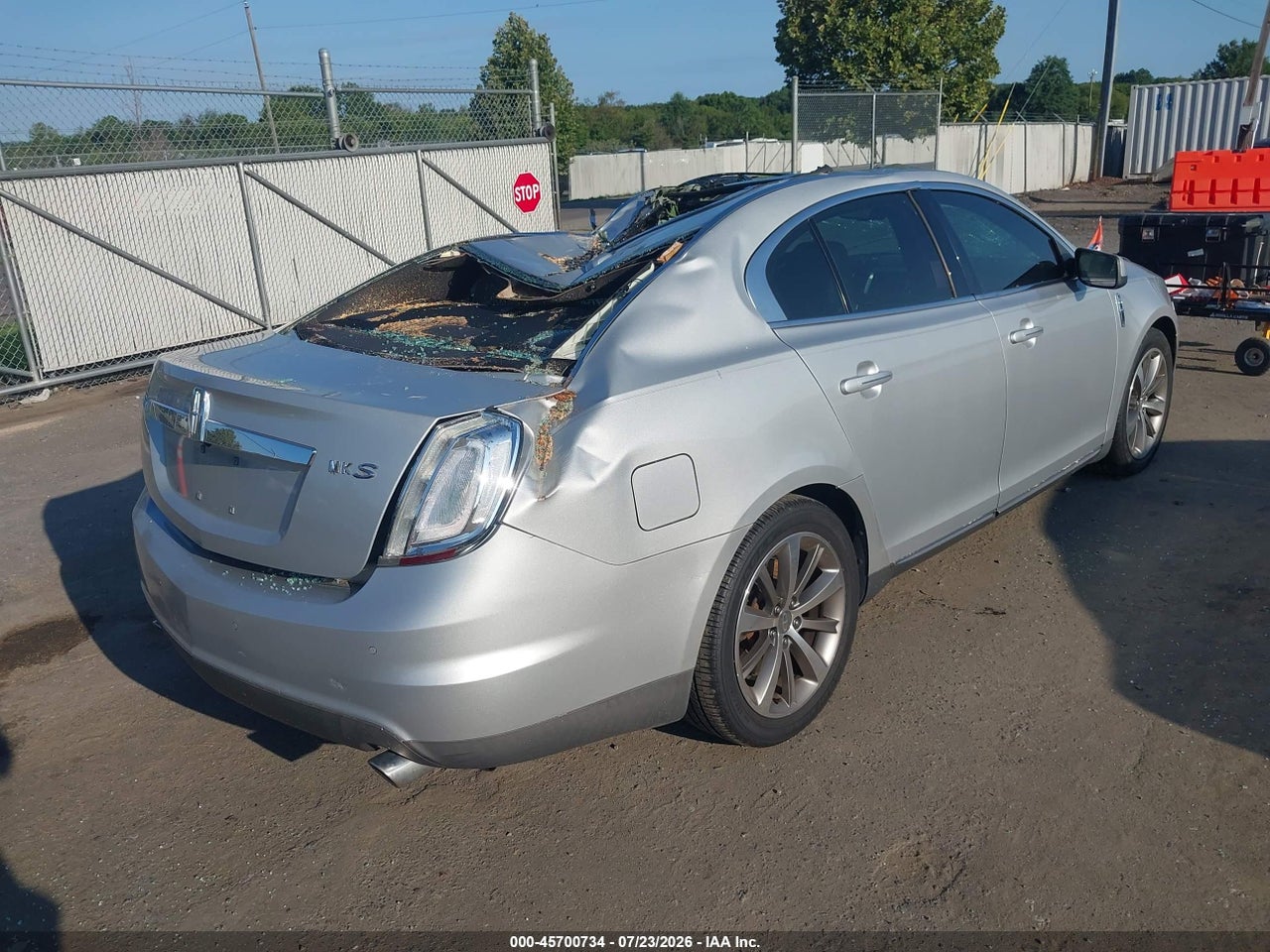 1LNHM93R49G****** · 2009 LINCOLN MKS   · 4/11