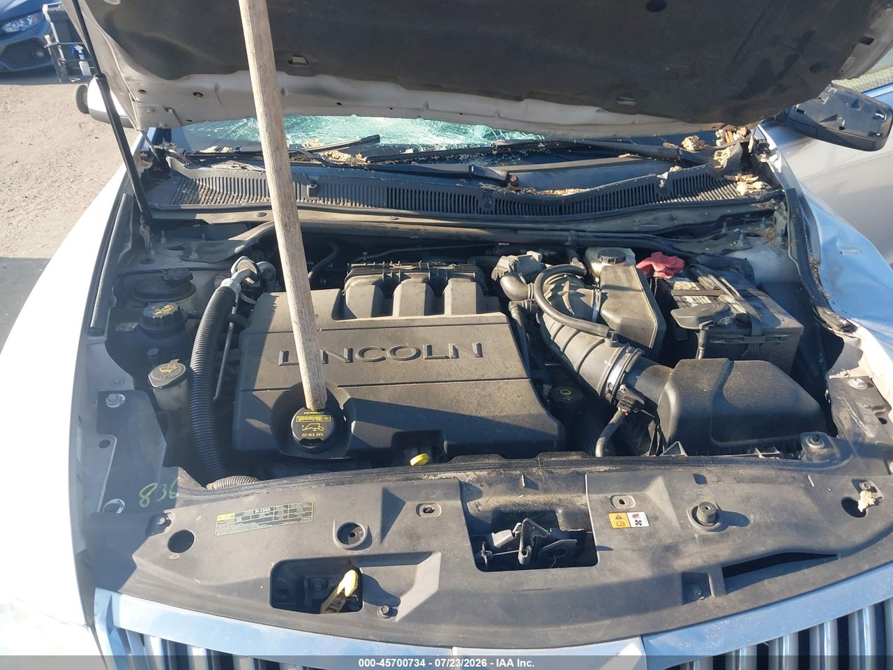 1LNHM93R49G****** · 2009 LINCOLN MKS   · 10/11