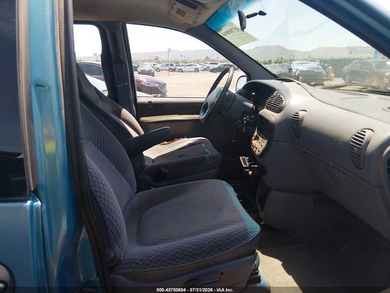 1998 DODGE CARAVAN SE · 5/10