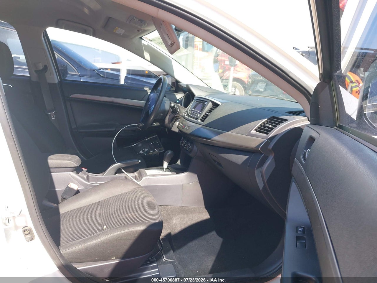 2015 MITSUBISHI LANCER ES · 5/11