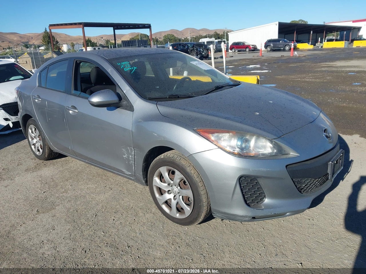 JM1BL1UP7D1****** · 2013 MAZDA MAZDA3 I SPORT