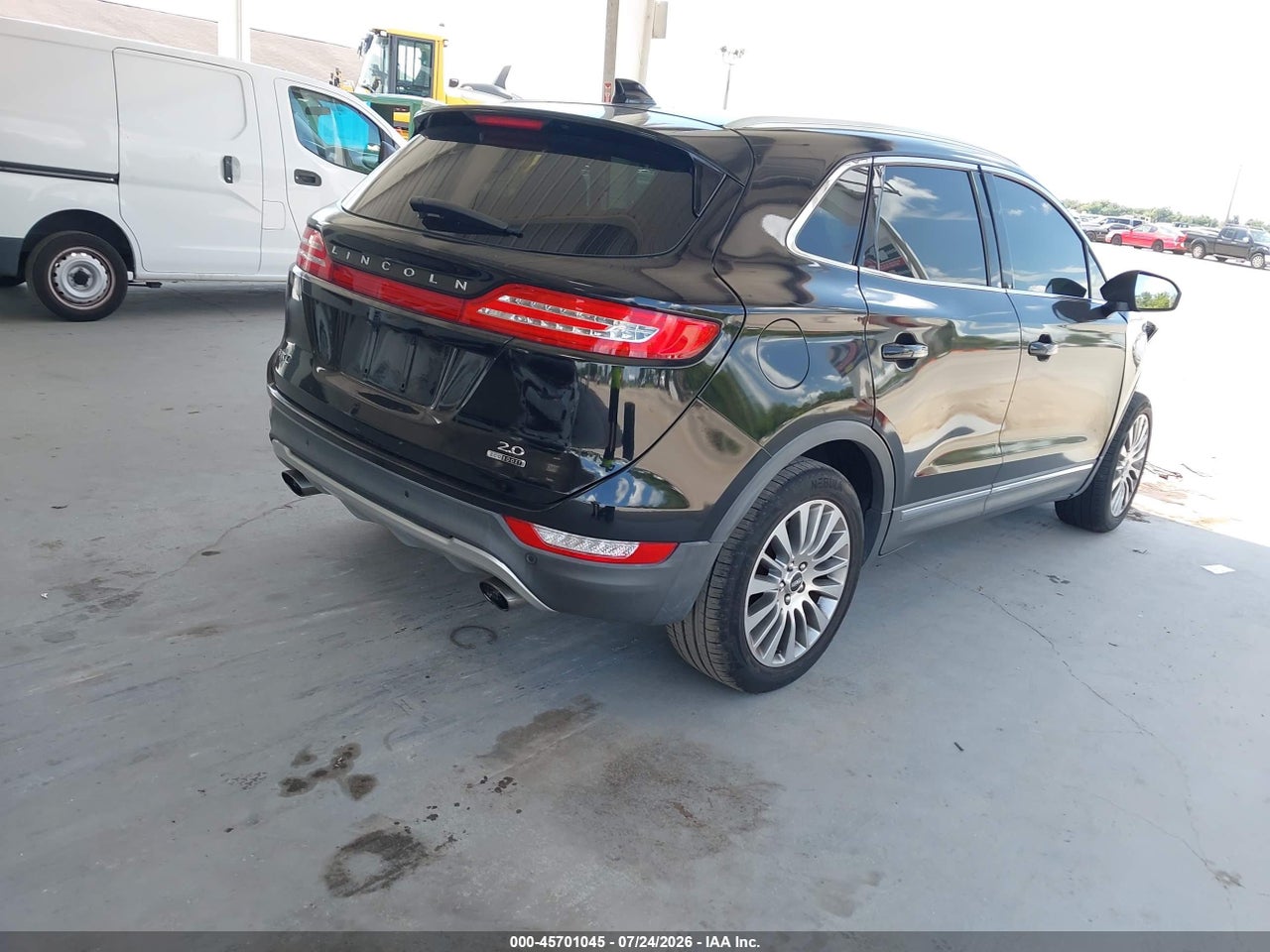 2015 LINCOLN MKC · 4/11