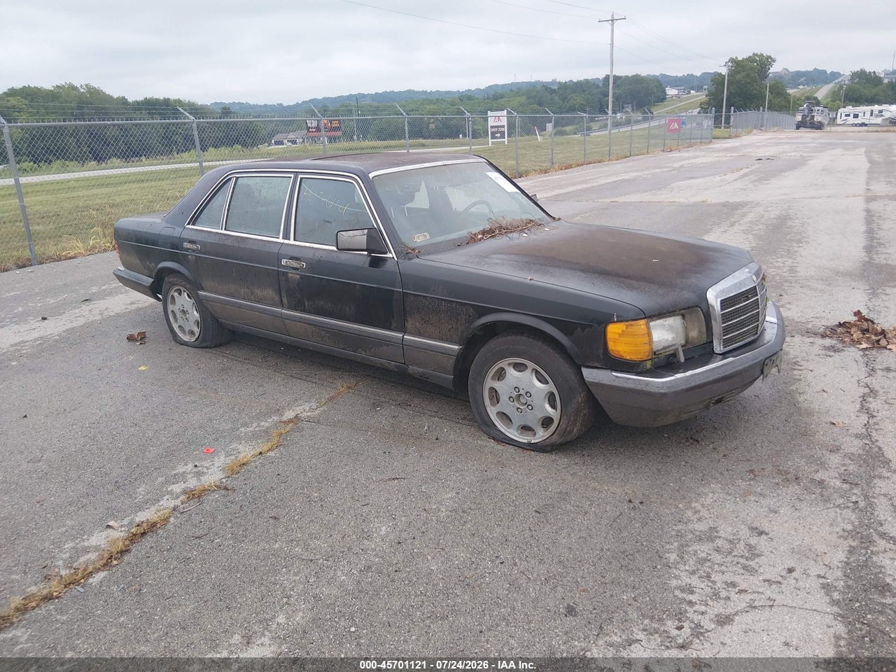 WDBCA39E4KA****** · 1989 MERCEDES-BENZ 560 SEL