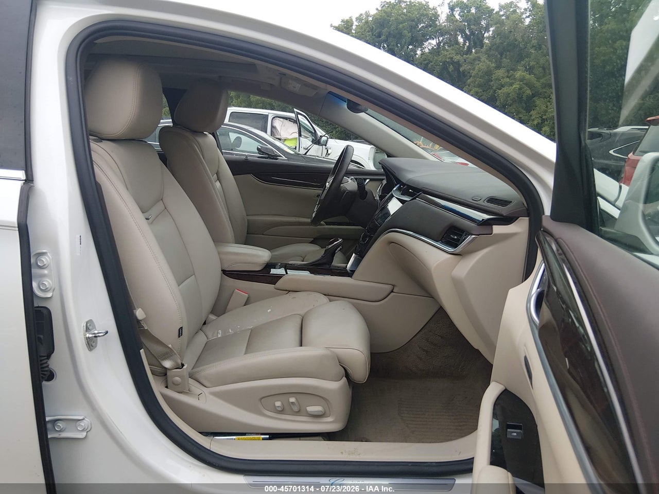 2016 CADILLAC XTS PREMIUM COLLECTION · 5/11