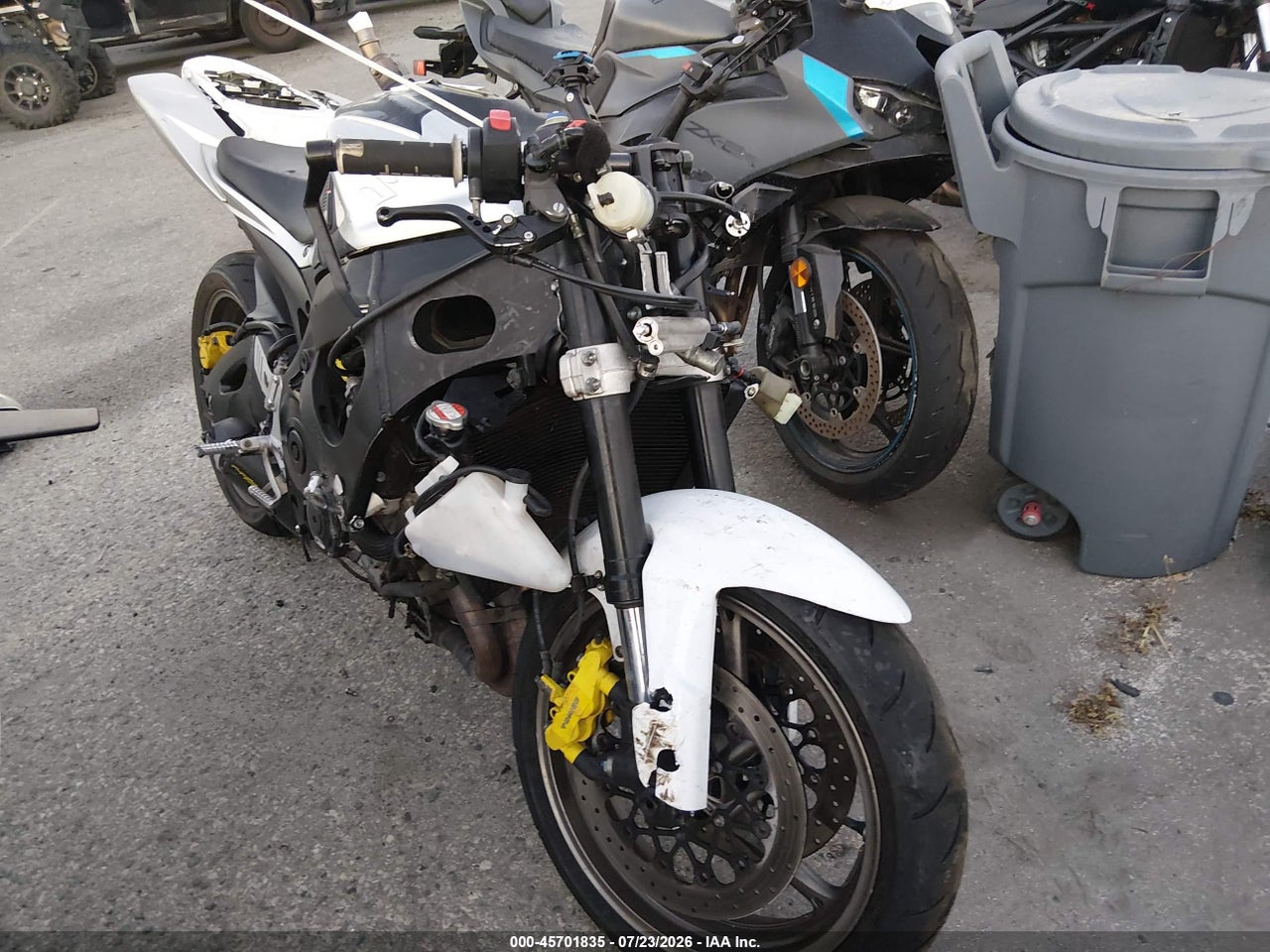 JS1GR7LAX92****** · 2009 SUZUKI GSX-R750