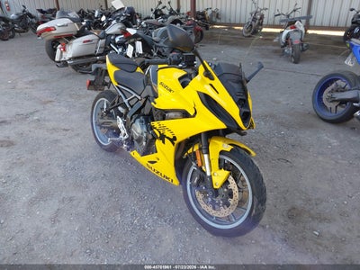 JS1EM13B1R7****** · 2024 SUZUKI GSX800 F