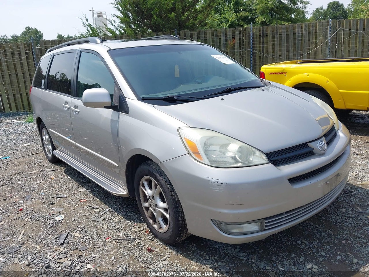 5TDZA22C44S****** · 2004 TOYOTA SIENNA XLE