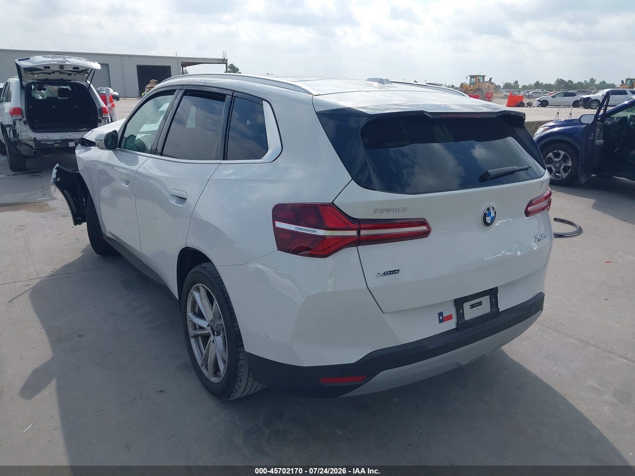 2025 BMW X3 30 XDRIVE · 3/10