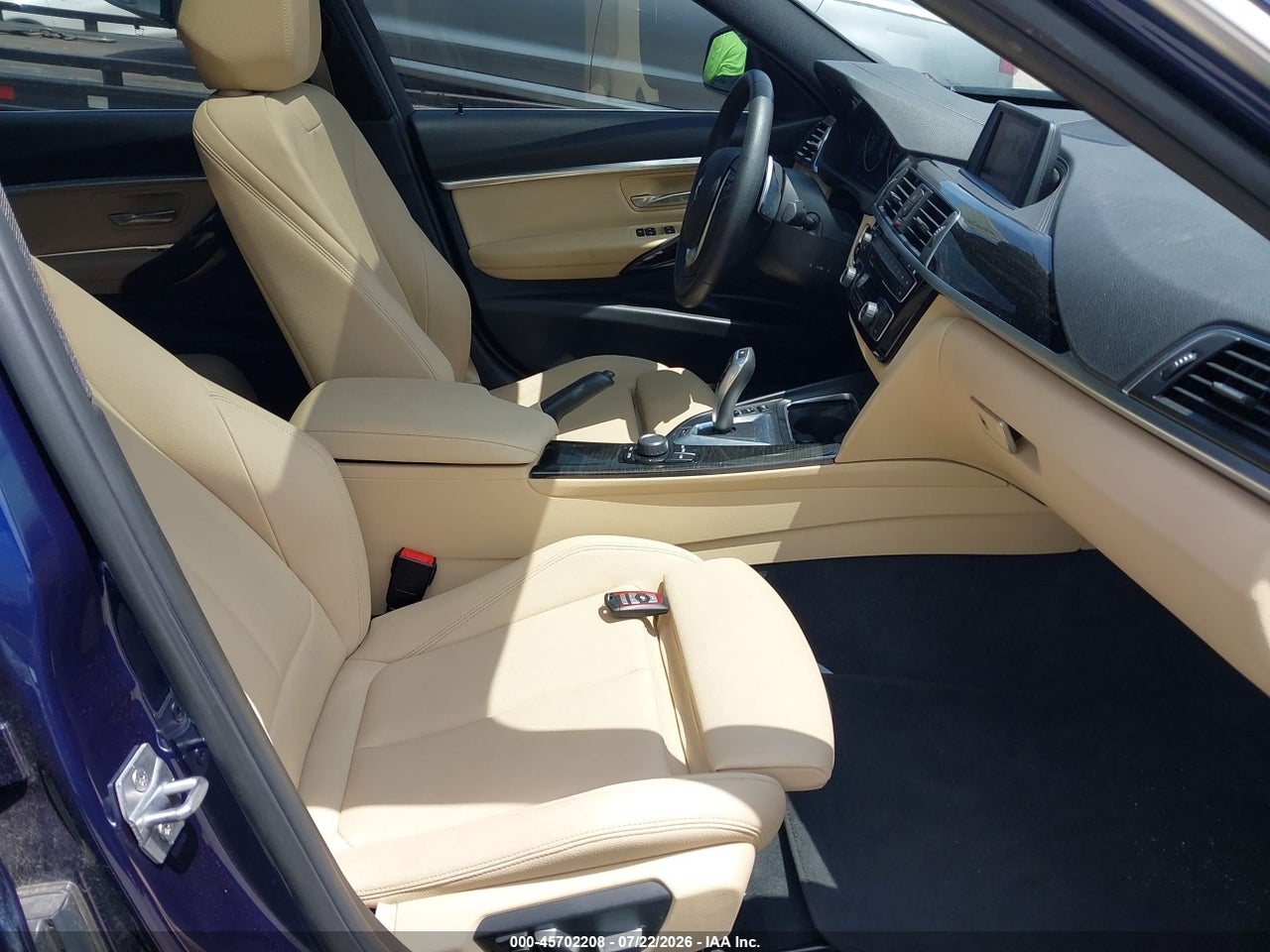2018 BMW 330E IPERFORMANCE · 5/11