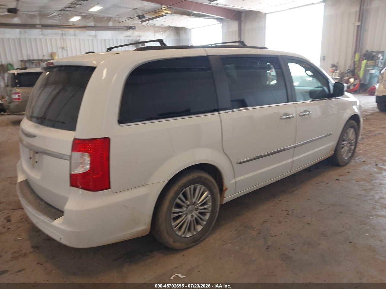 2015 CHRYSLER TOWN &amp; COUNTRY TOURING-L · 4/11