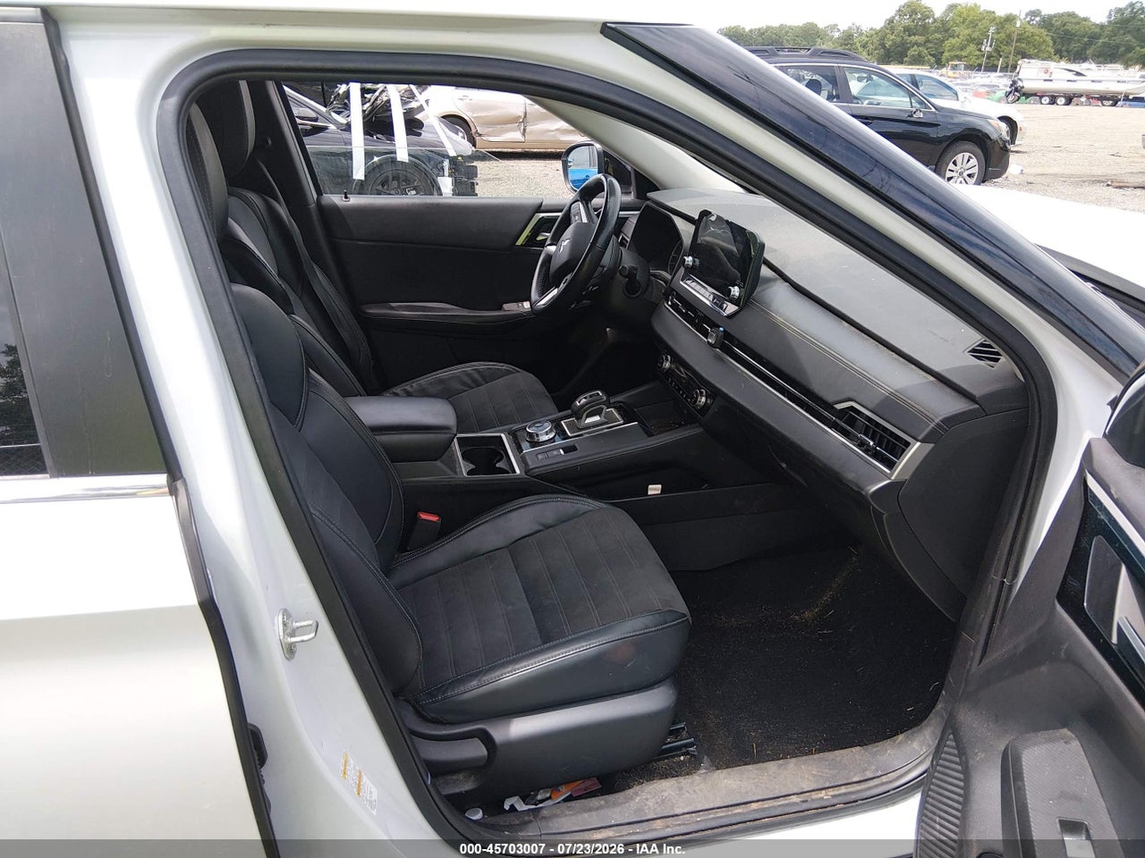 2022 MITSUBISHI OUTLANDER BLACK EDITION 2WD/SE 2.5 2WD/SE LAUNCH EDITION 2WD · 5/11