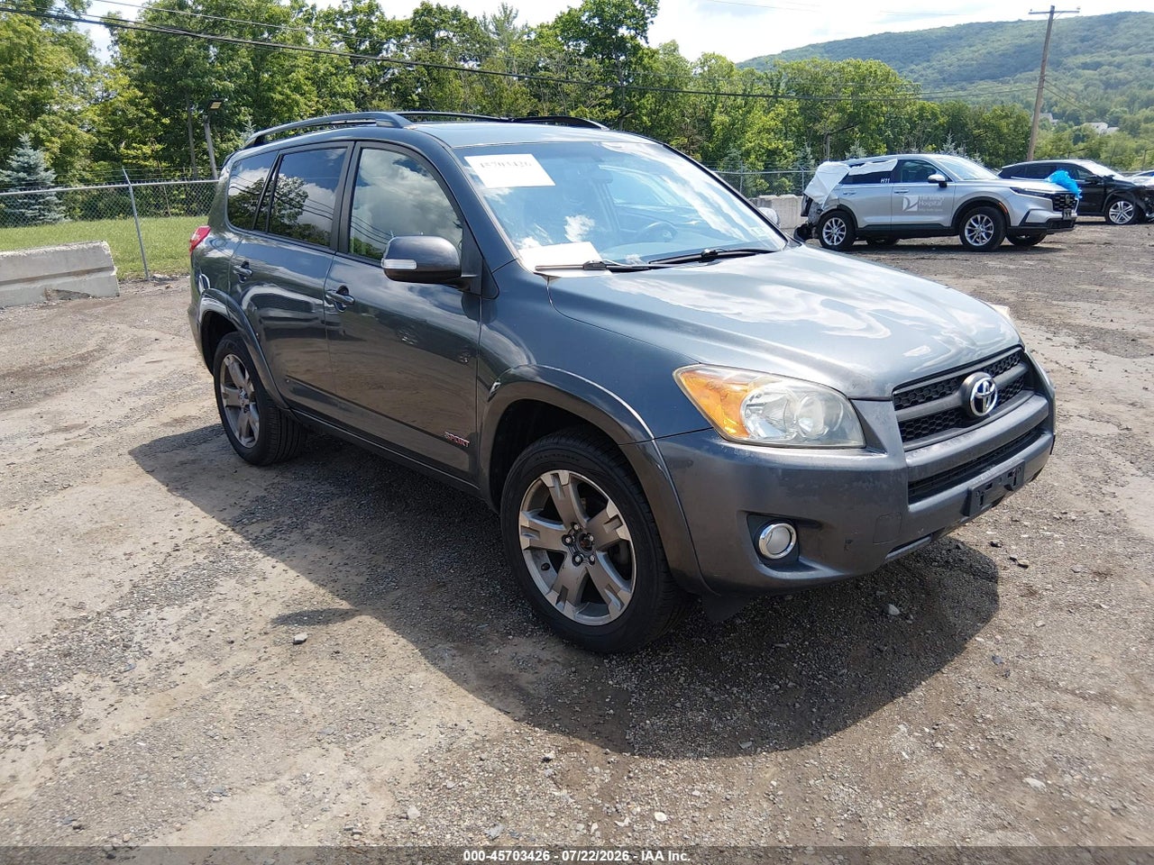 JTMRF4DVXB5****** · 2011 TOYOTA RAV4 SPORT