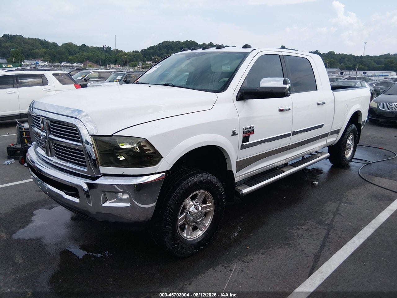 2011 RAM RAM 3500 LARAMIE · 2/4