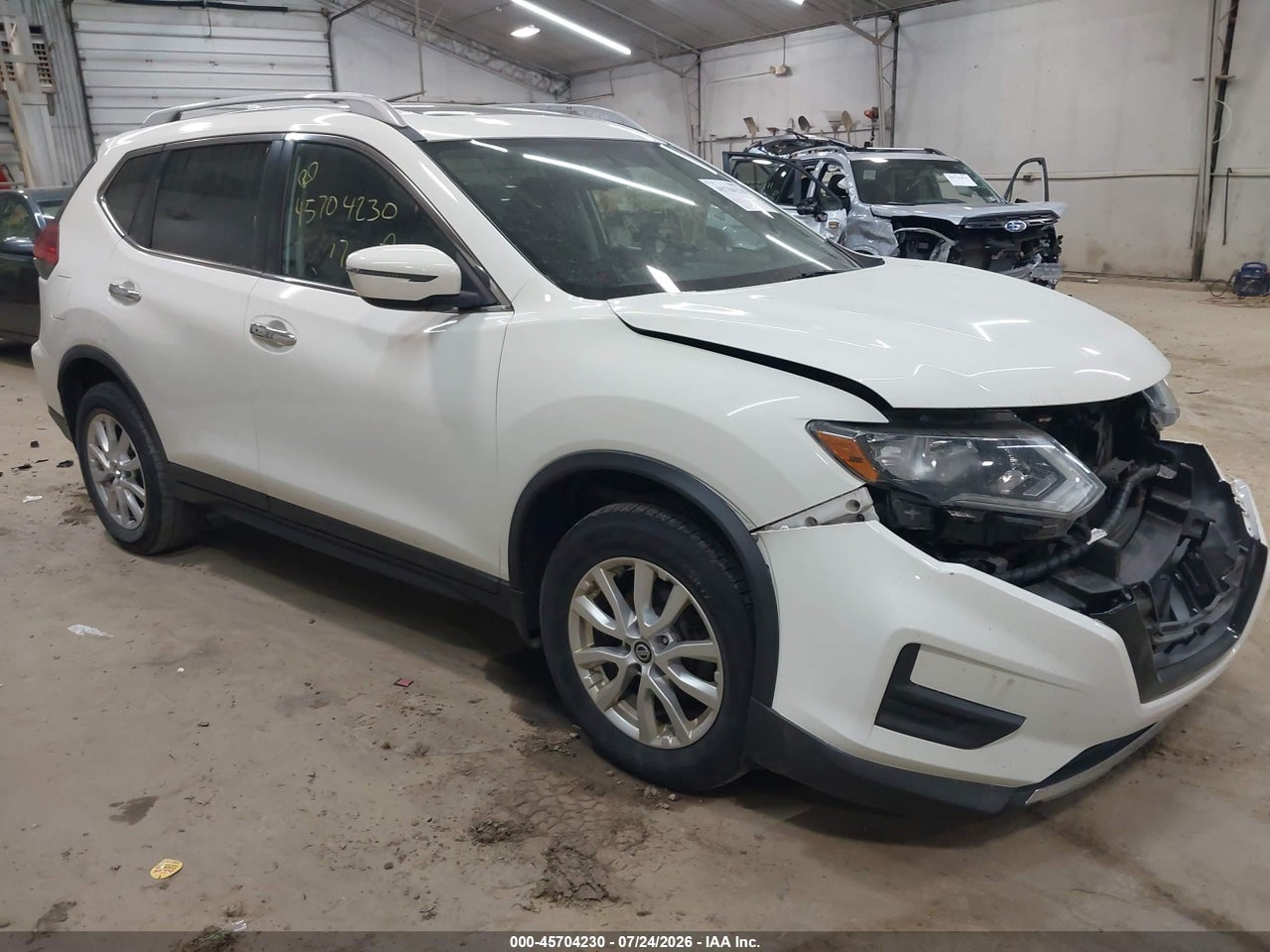 5N1AT2MV9HC****** · 2017 NISSAN ROGUE SV