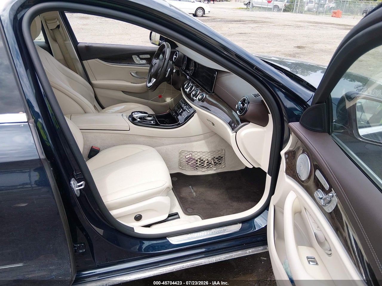 2017 MERCEDES-BENZ E 300 4MATIC · 5/11
