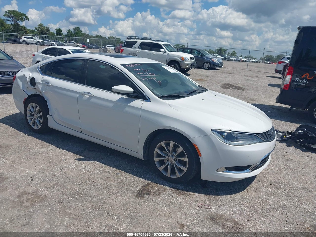 1C3CCCCB2FN****** · 2015 CHRYSLER 200 C