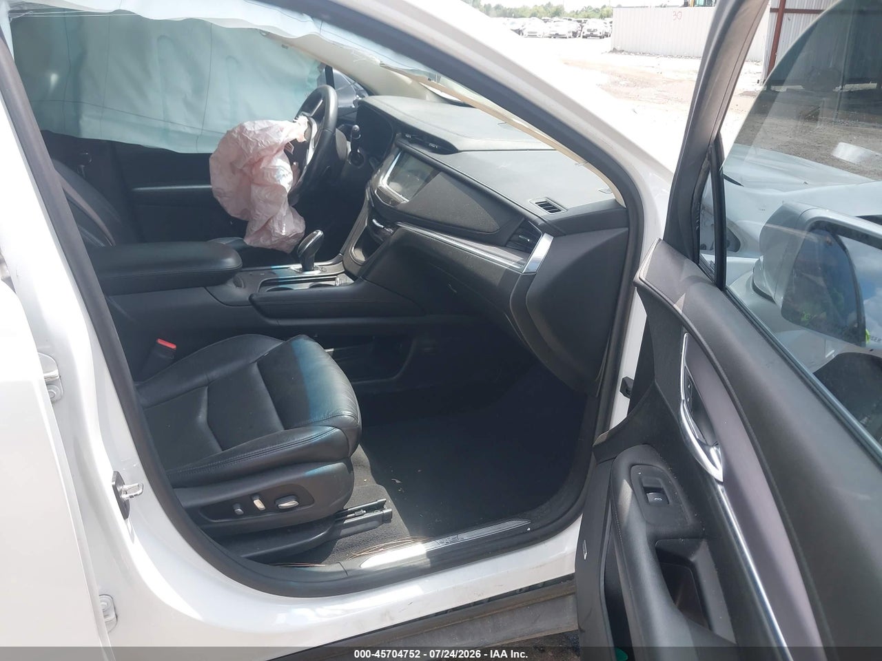 2017 CADILLAC XT5 LUXURY · 5/10