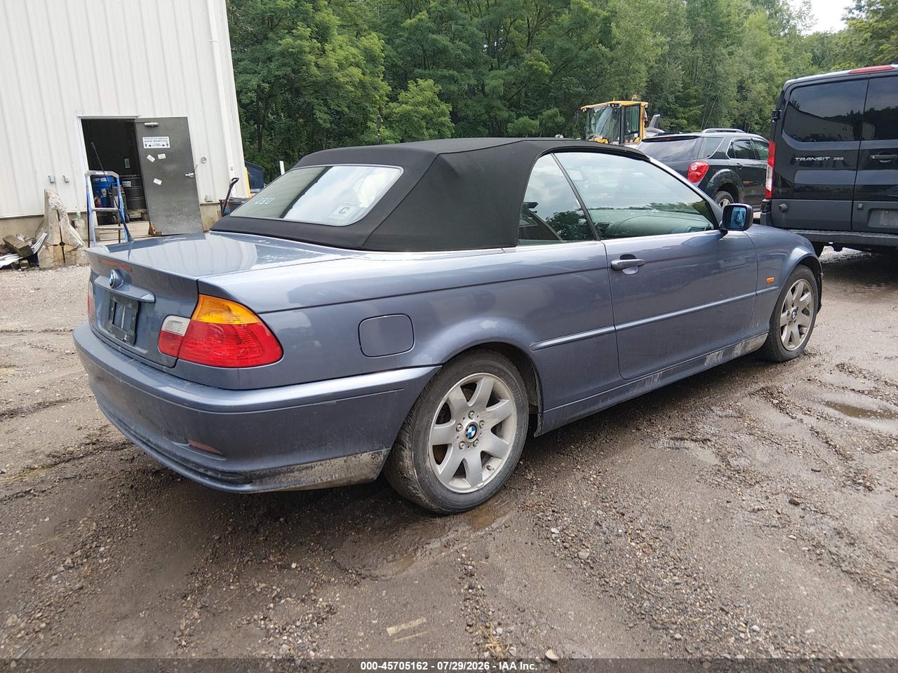 2001 BMW 325CI   · 4/11