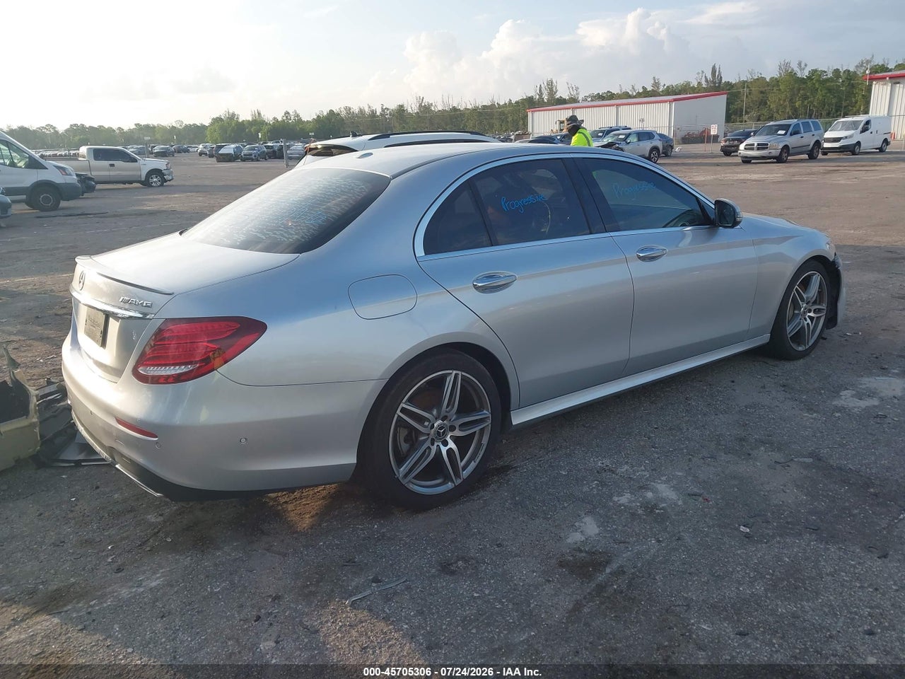 2018 MERCEDES-BENZ E 300 · 4/11