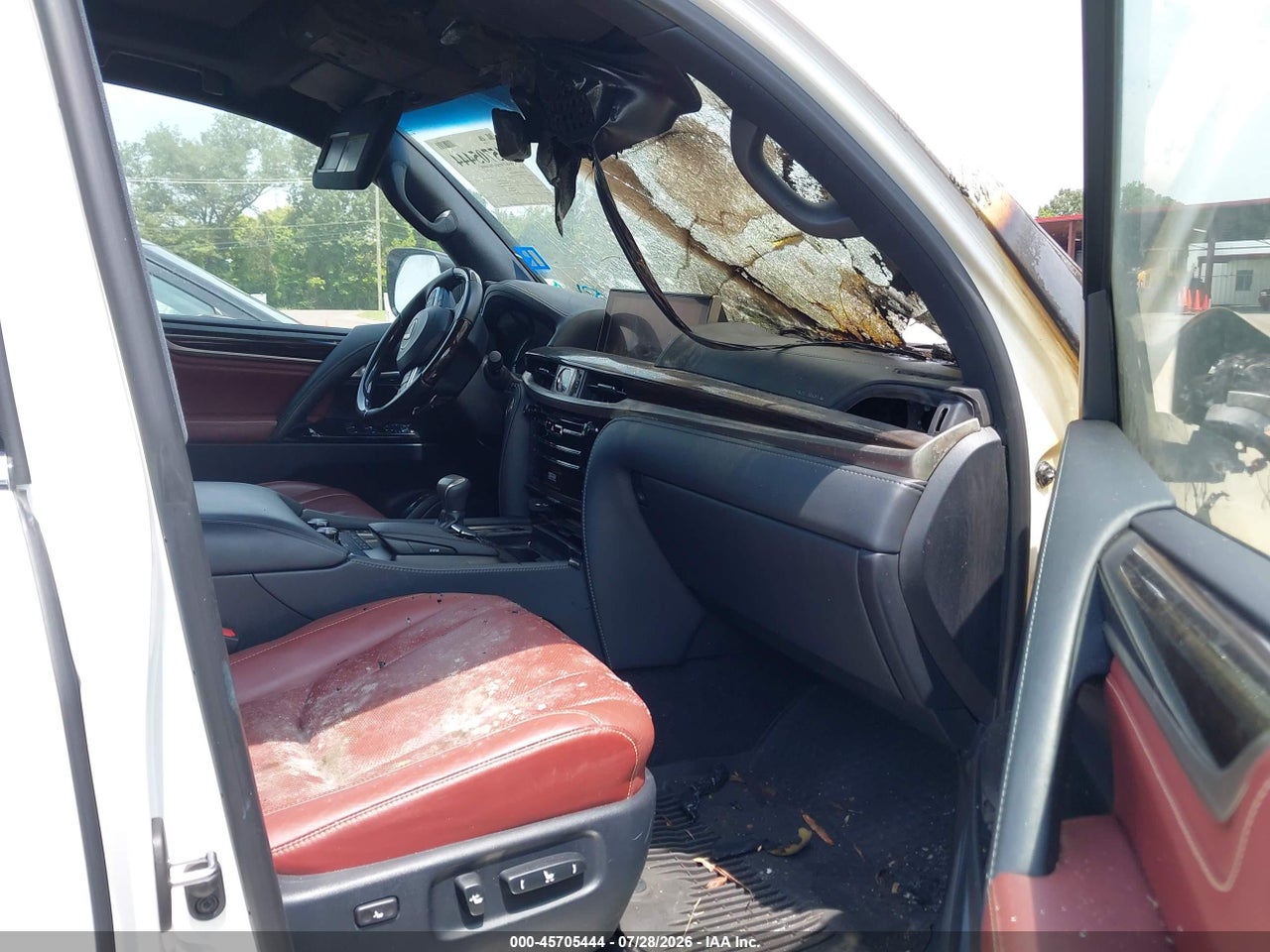 2021 LEXUS LX 570 THREE-ROW · 5/11