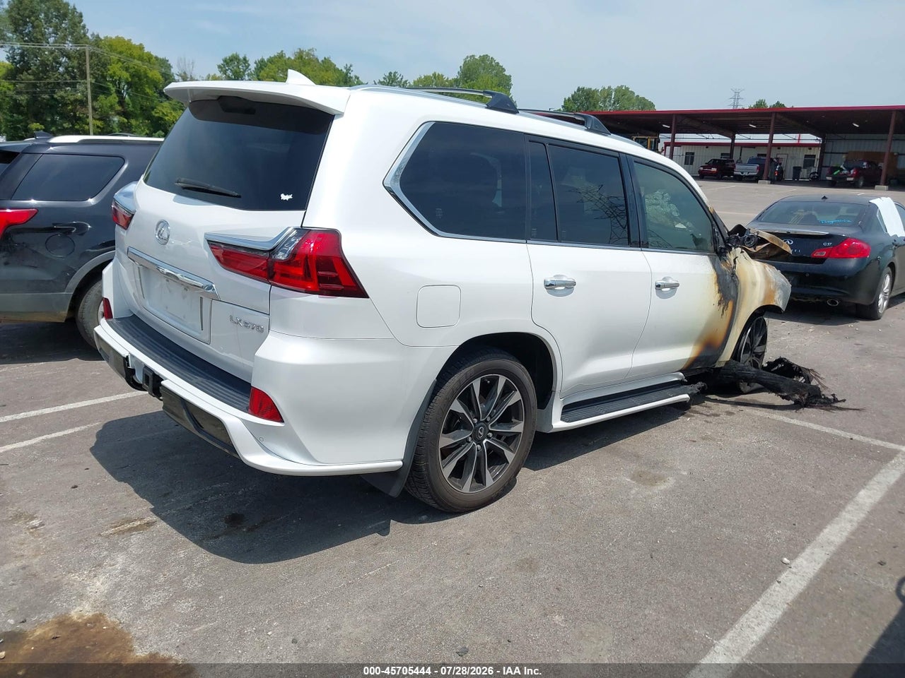 2021 LEXUS LX 570 THREE-ROW · 4/11