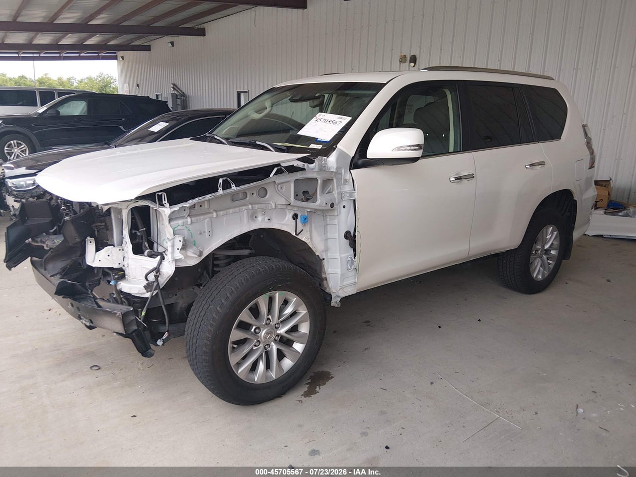 2023 LEXUS GX 460 PREMIUM · 2/11