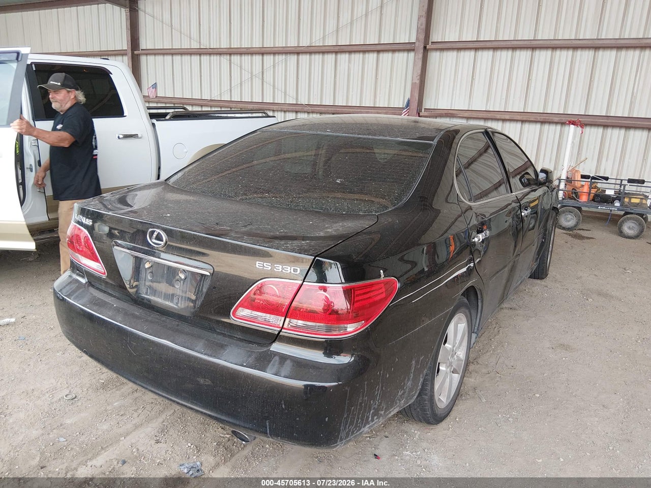 2005 LEXUS ES 330 · 4/10