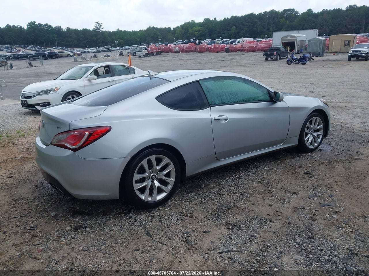 2013 HYUNDAI GENESIS 2.0T · 4/11