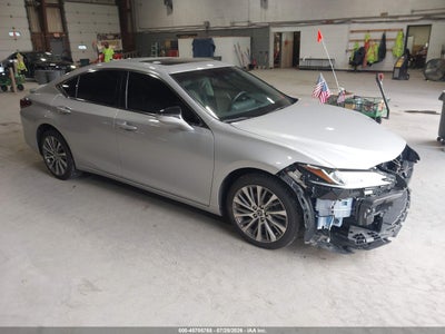 58AD11D1XMU****** · 2021 LEXUS ES 250