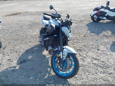 JYARM48EXSA****** · 2025 YAMAHA MTN690