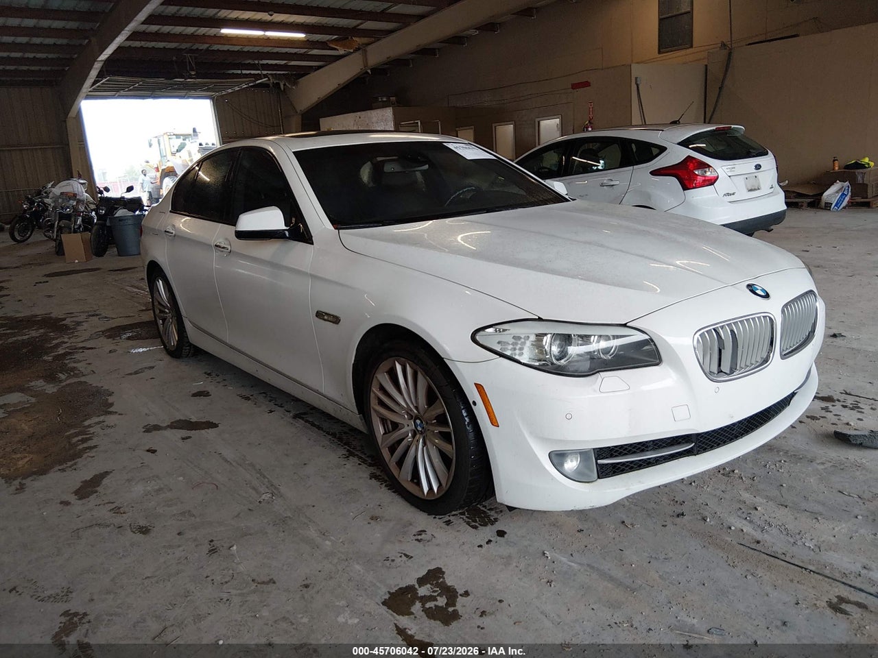 WBAFR9C54BC****** · 2011 BMW 550I