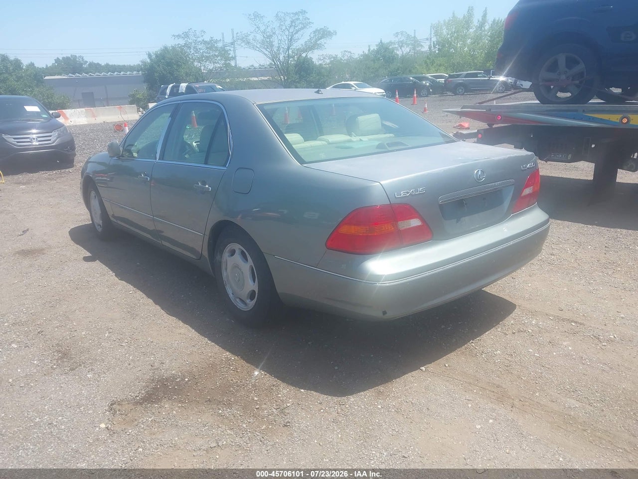 2002 LEXUS LS 430 · 3/11