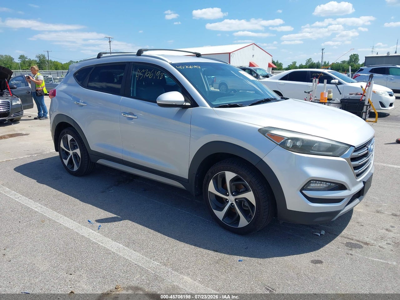 KM8J3CA28HU****** · 2017 HYUNDAI TUCSON LIMITED