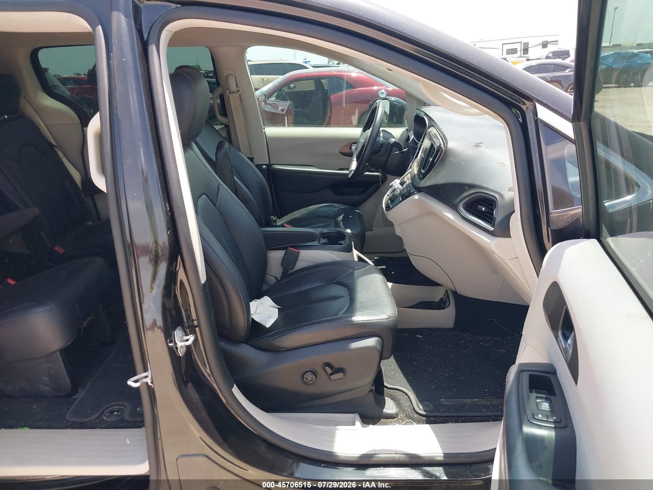 2017 CHRYSLER PACIFICA TOURING-L PLUS · 5/11
