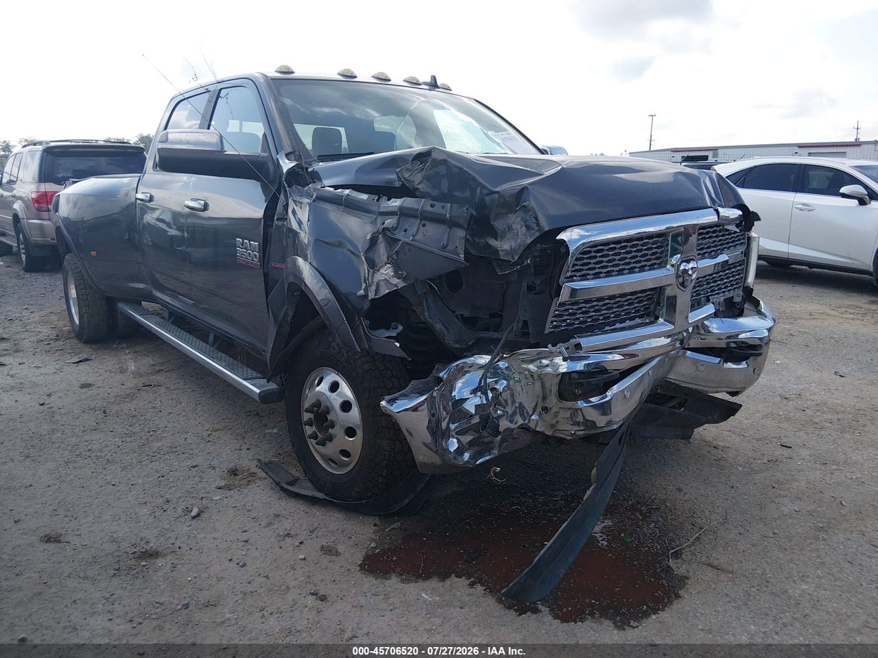 3C63RRJL1HG****** · 2017 RAM 3500 LARAMIE  4X4 8' BOX