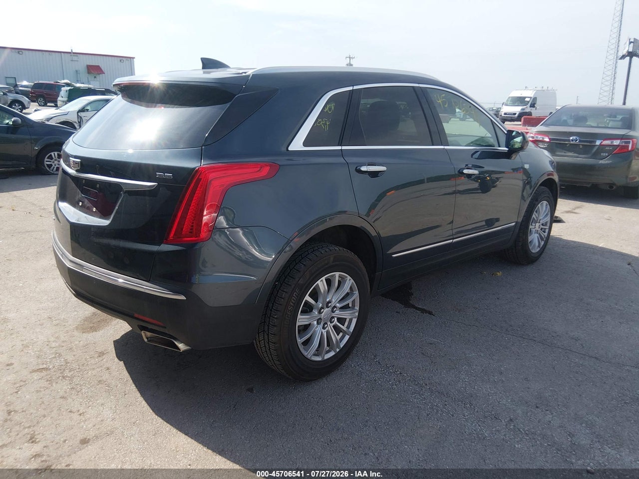 2019 CADILLAC XT5 STANDARD · 4/11