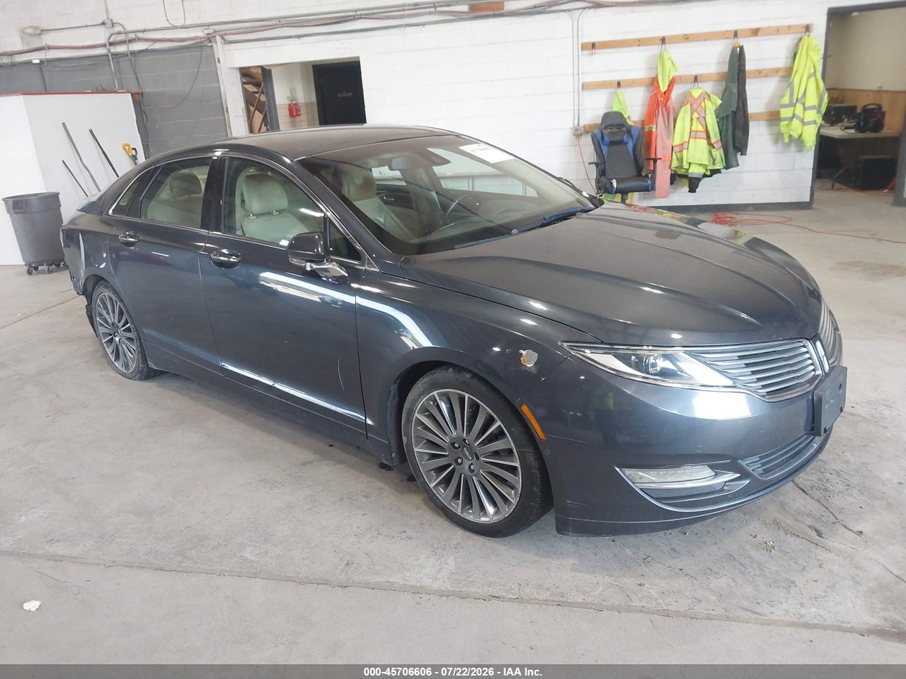 3LN6L2LU0ER****** · 2014 LINCOLN MKZ HYBRID