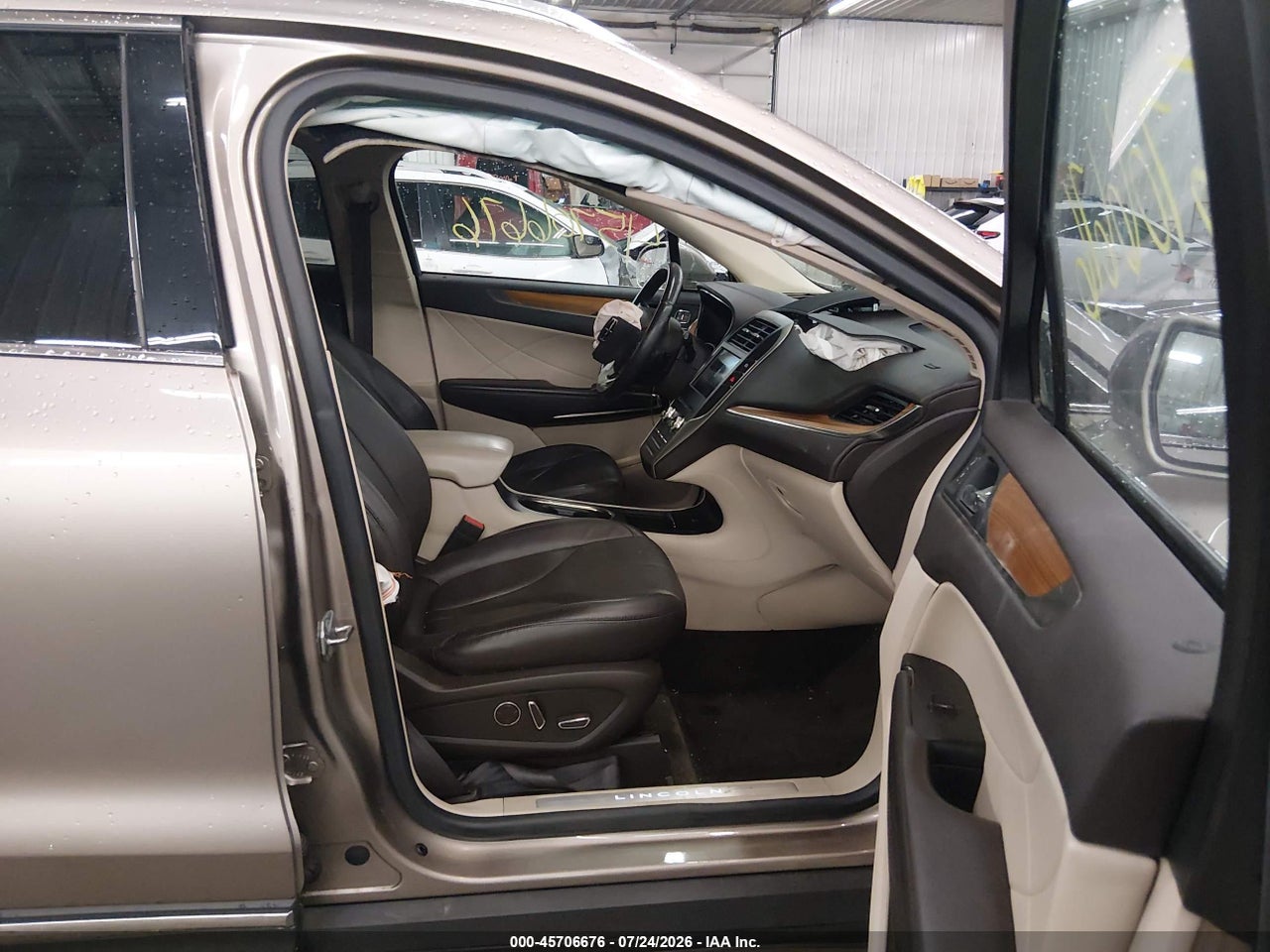 2018 LINCOLN MKC SELECT · 5/11