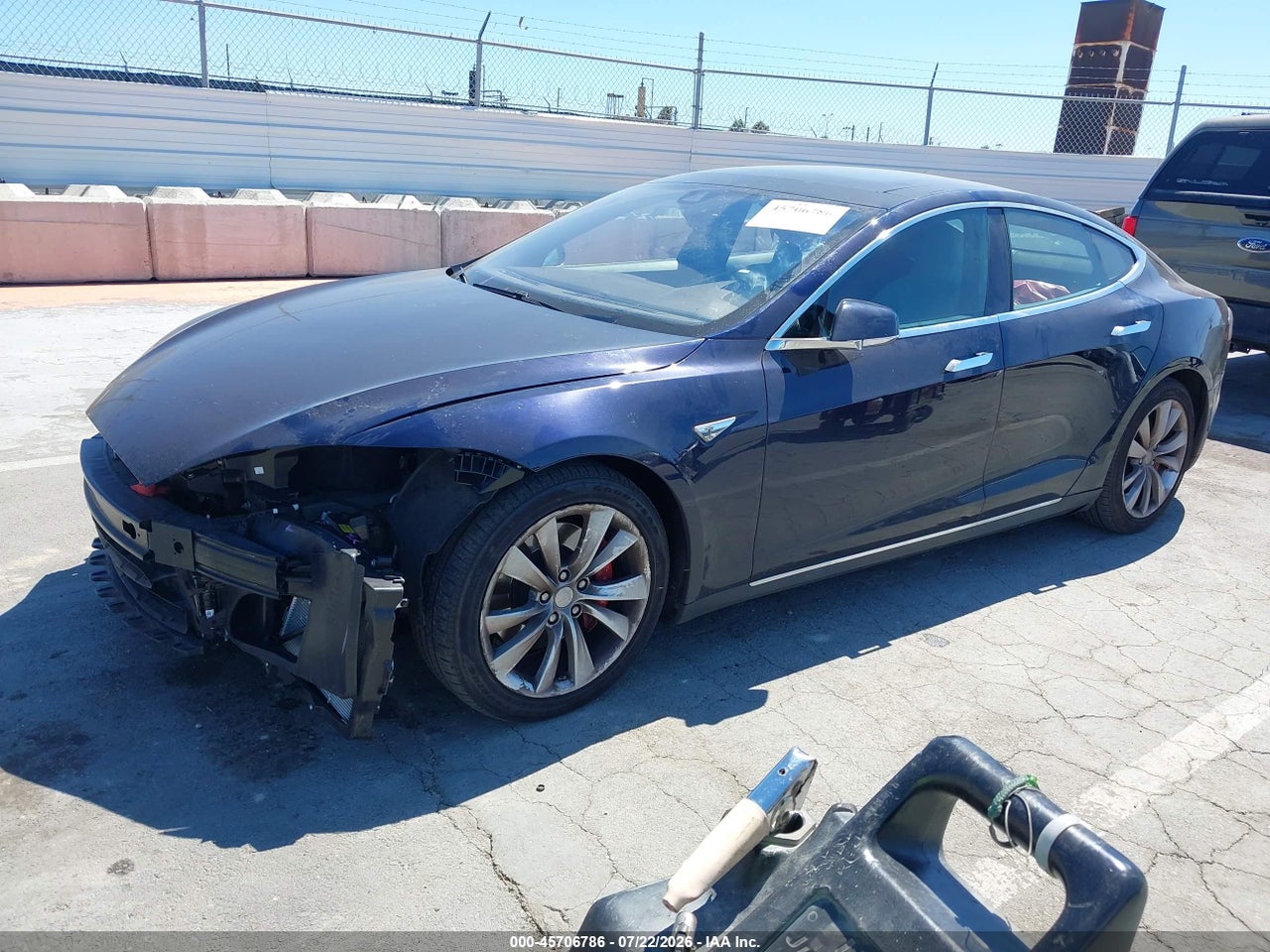 2015 TESLA MODEL S 70D/85D/P85D · 2/11
