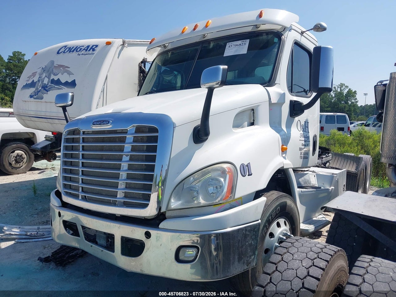 1FUJGBDV7DL****** · 2013 FREIGHTLINER CASCADIA 113 · 2/4