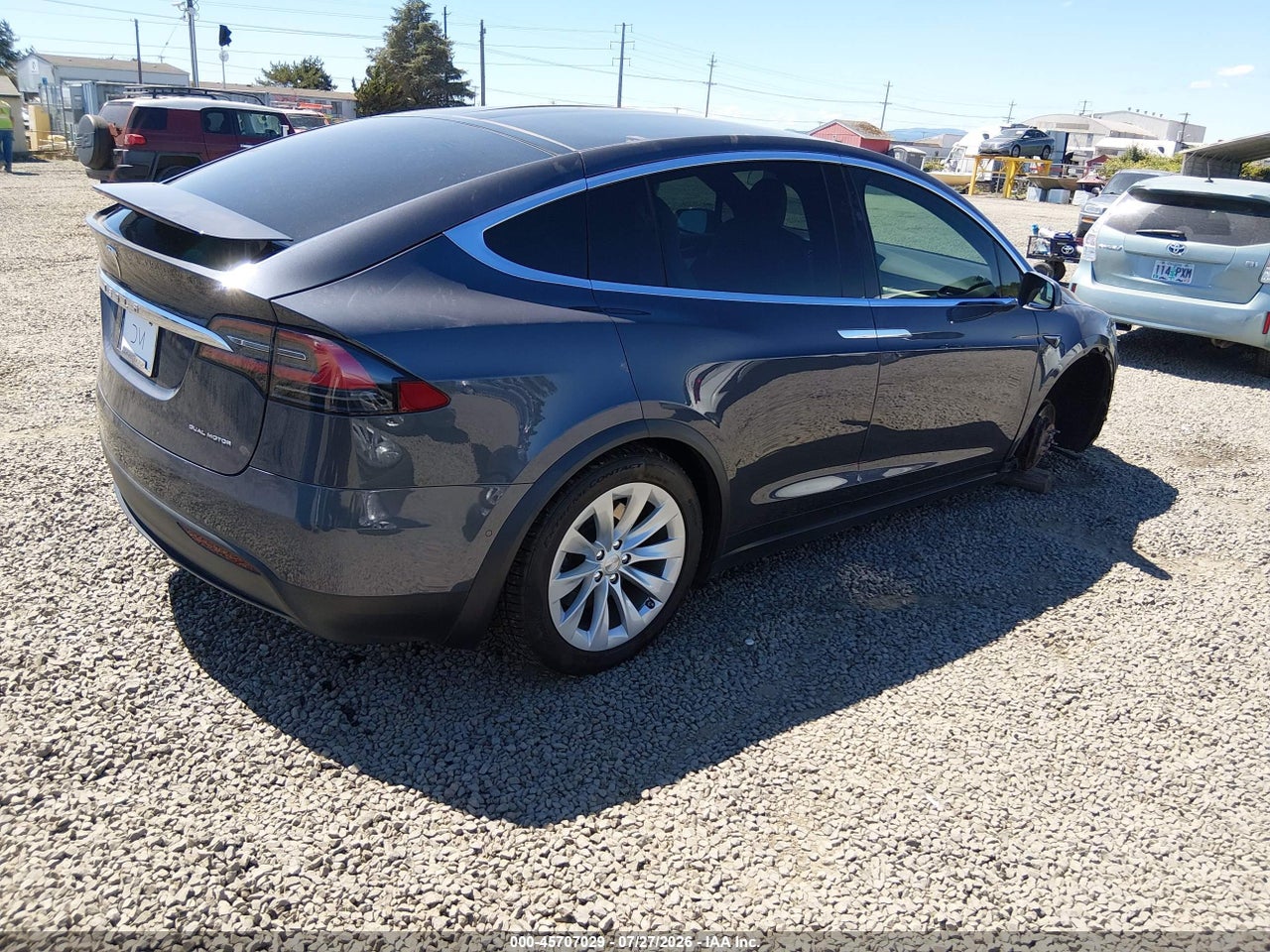 2020 TESLA MODEL X LONG RANGE DUAL MOTOR ALL-WHEEL DRIVE/LONG RANGE PLUS DUAL MOTOR ALL-WHEEL DRIVE · 4/11