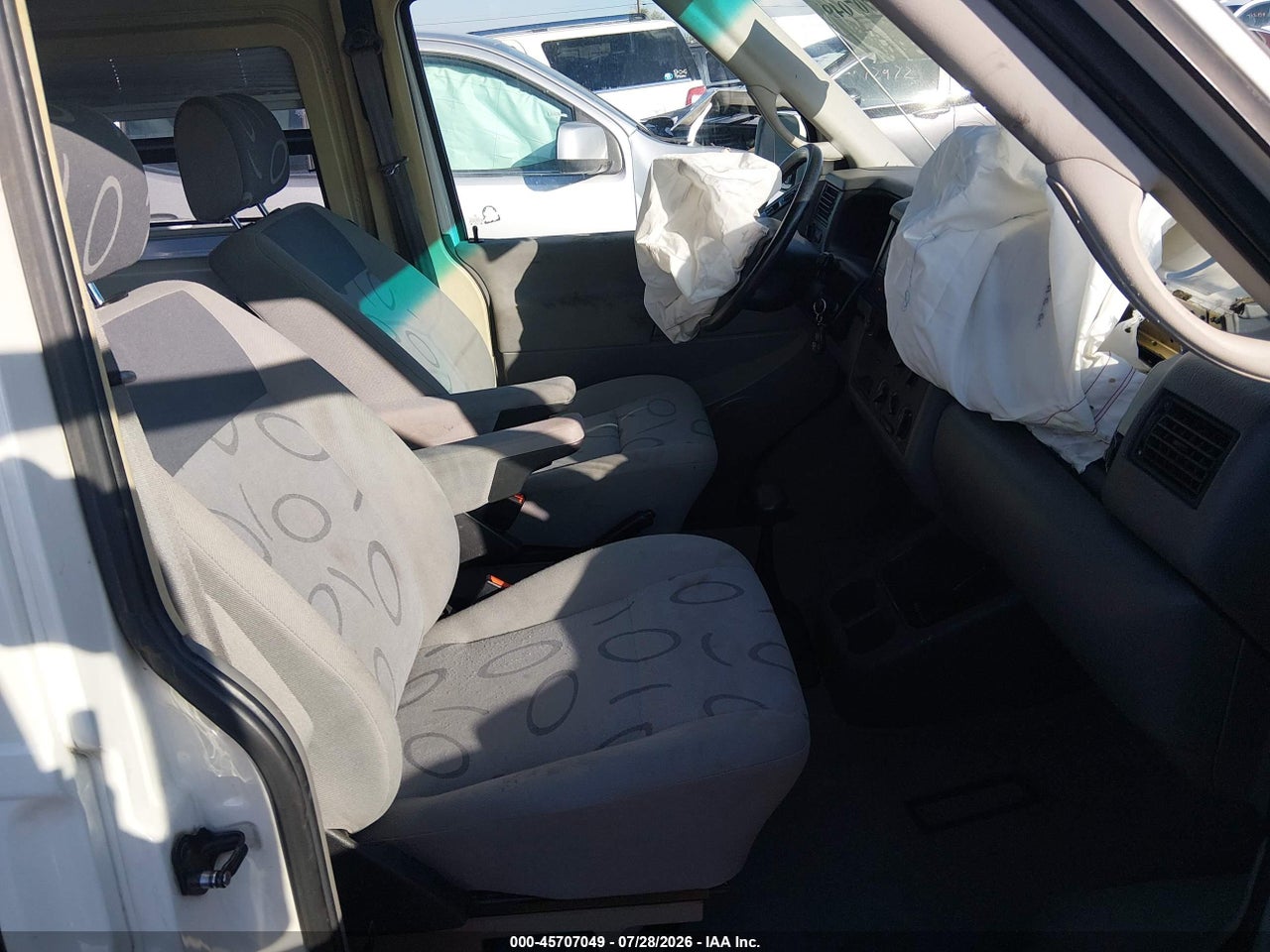 2000 VOLKSWAGEN EUROVAN MV · 5/9